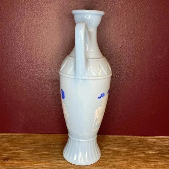 Vintage Jim Beam Decanter Blue Milk Glass - Picture 2 of 8